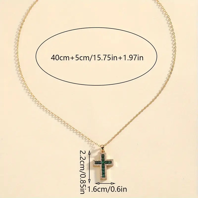 Solene Emerald Cross Pendant Necklace | Guld