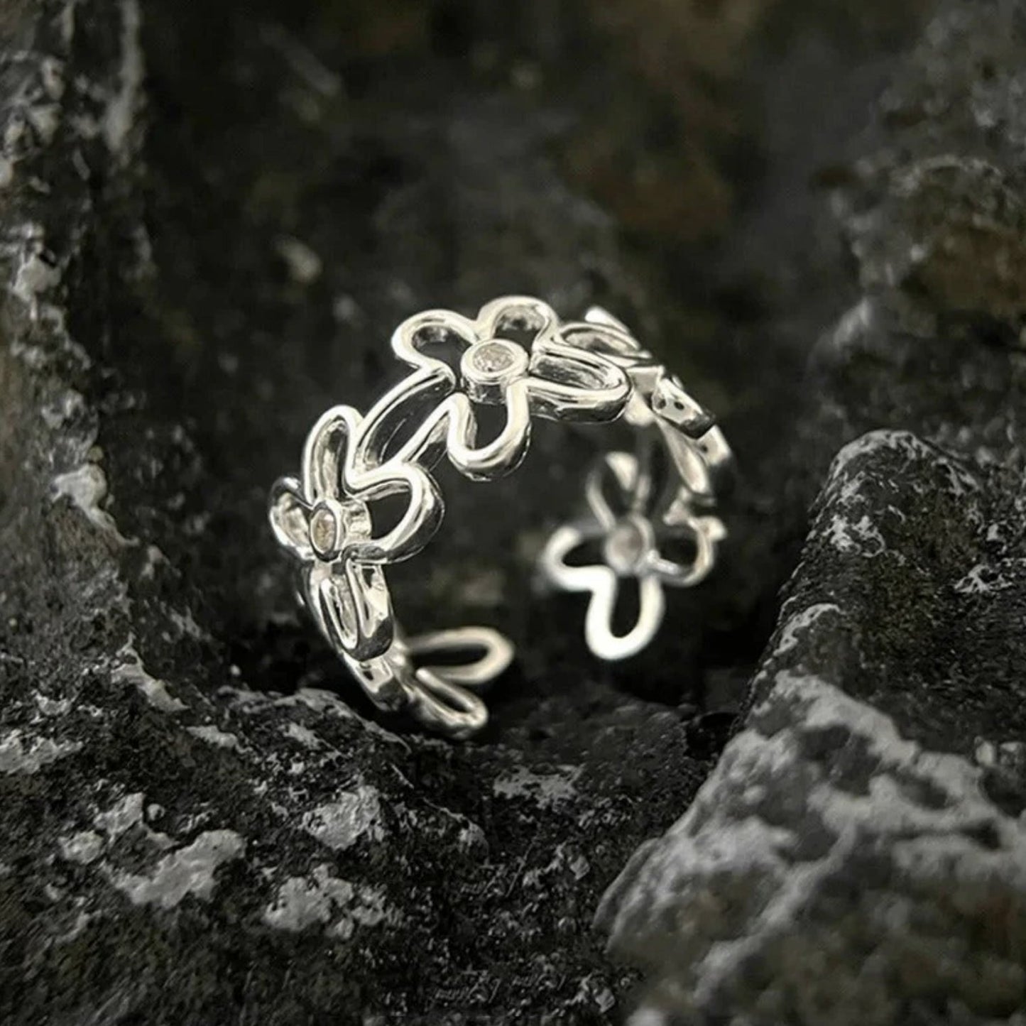 Elegant justerbar ring i sterling silver med blomform för kvinnor