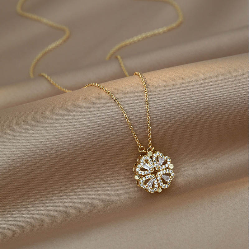 Halsband med kristallhjärta