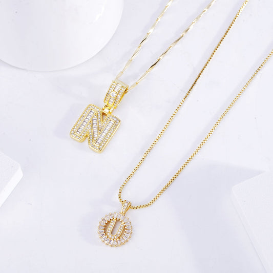 PAVE BOKSTAVSINITIALHALSBAND SET | GULD