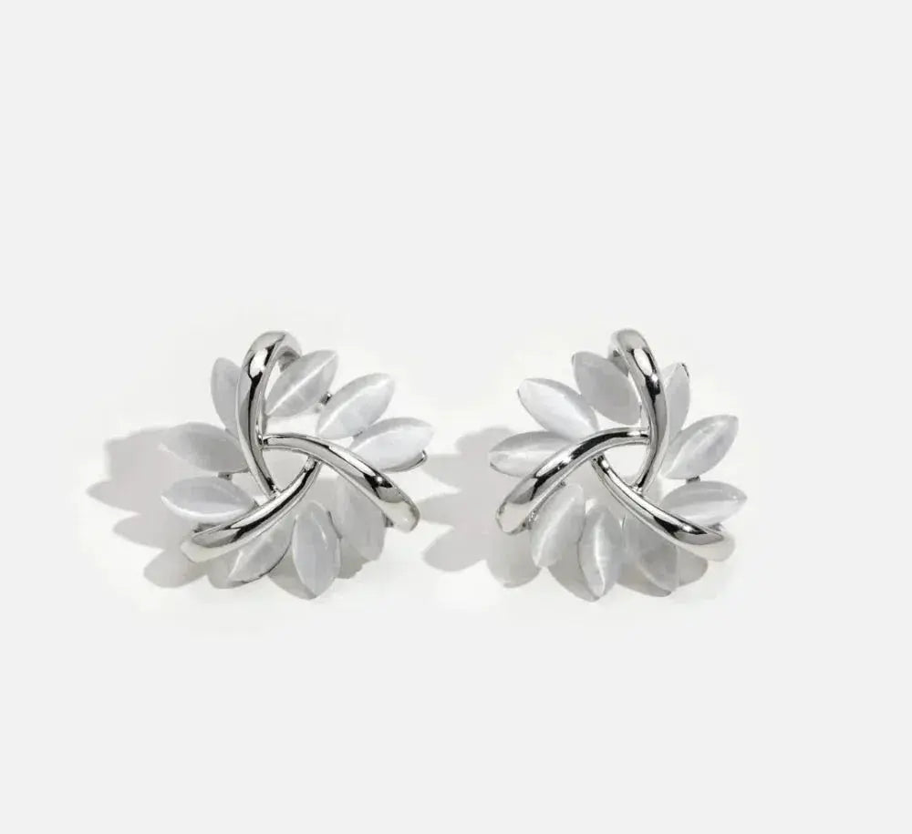 Elegant och utsökt opalblad cirkel studs i guld